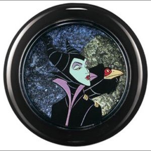 MAC // Mineralized Eyeshadow She Who Dares LE